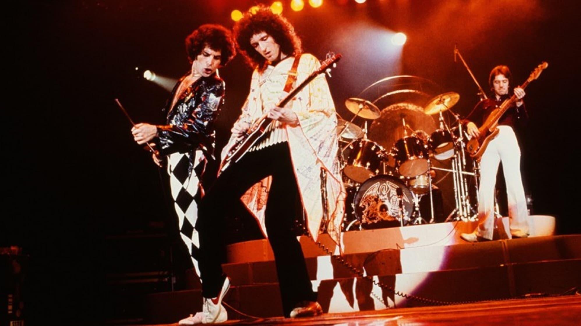 Queen: Rock the World