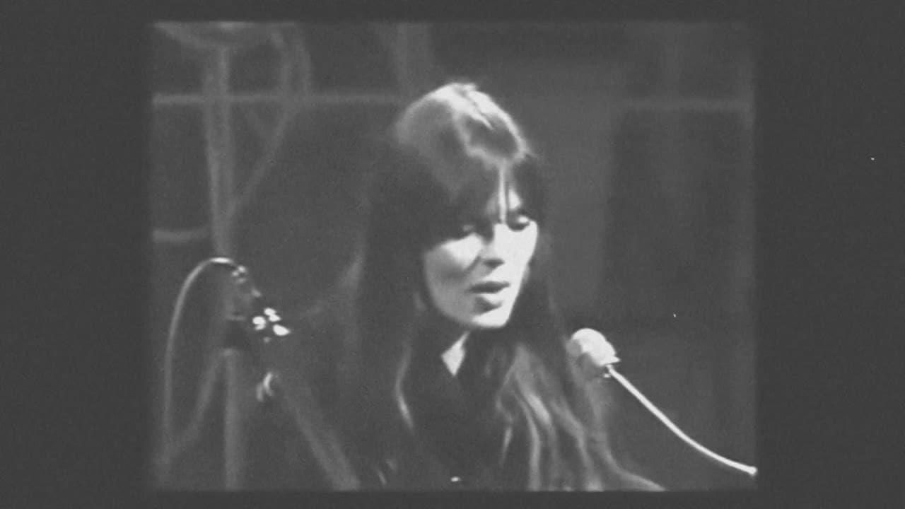 Nico performing Secret Side & Valley of the Kings