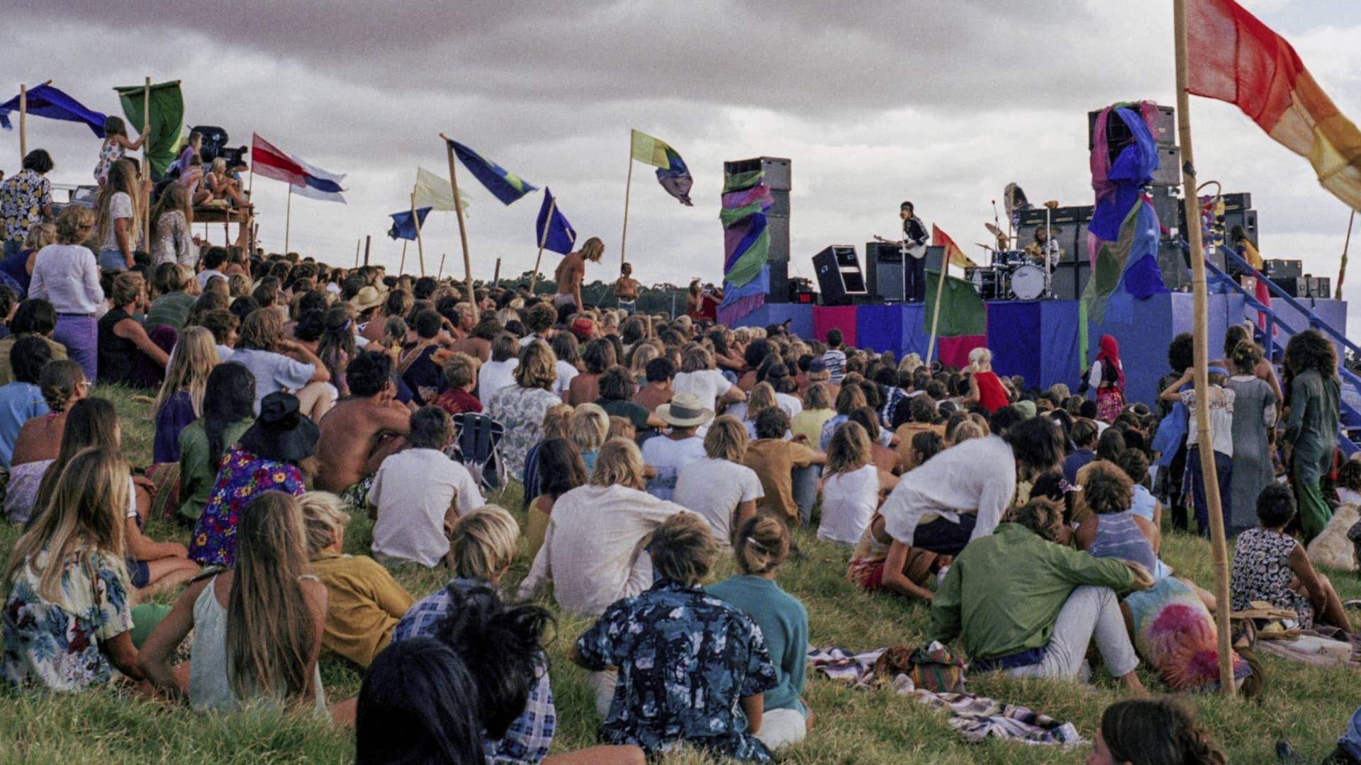 Music, Money, Madness… Jimi Hendrix Live In Maui