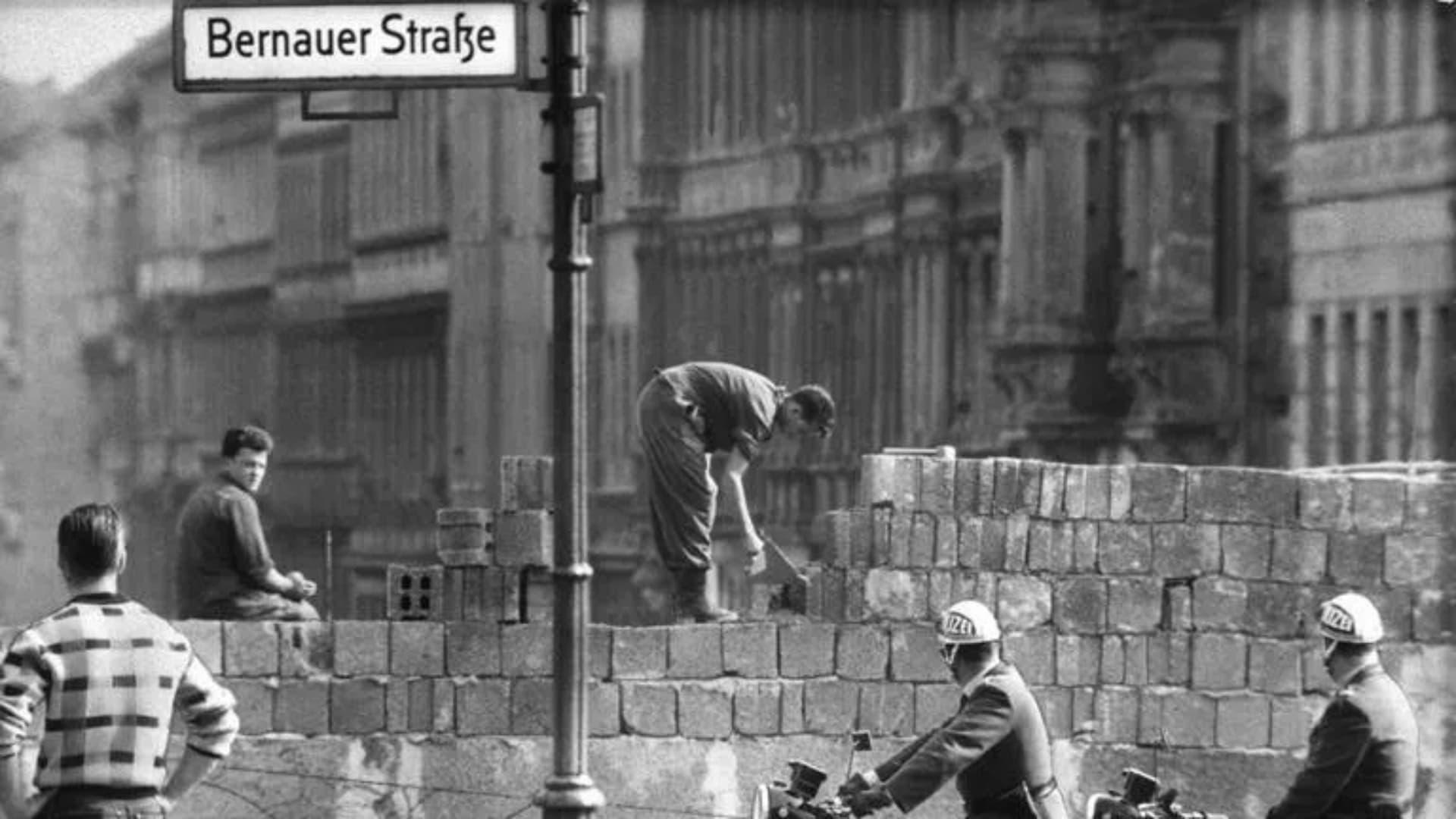 Bernauer Straße 1-50 oder Als uns die Haustür zugenagelt wurde