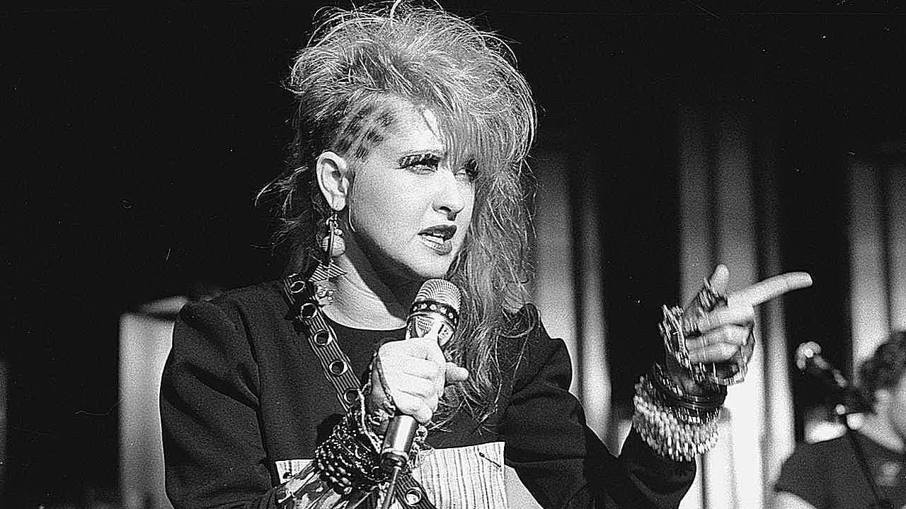 Cyndi Lauper -  Live in Paris