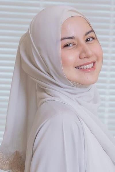 Lisa Surihani