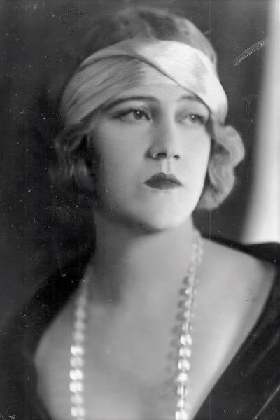 Maude Wayne